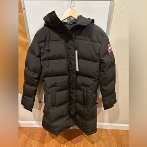 SOLD Canada Goose Women’s Size XL Brand New